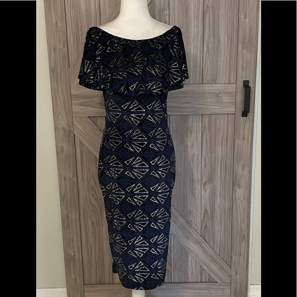 GIBIU Large fitted off the shoulder dress